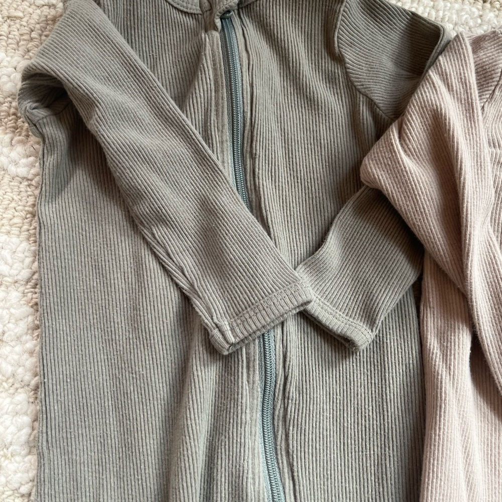 Mebie baby ribbed footie Set in Green and Tan 18-24 months - Picture 3 of 8